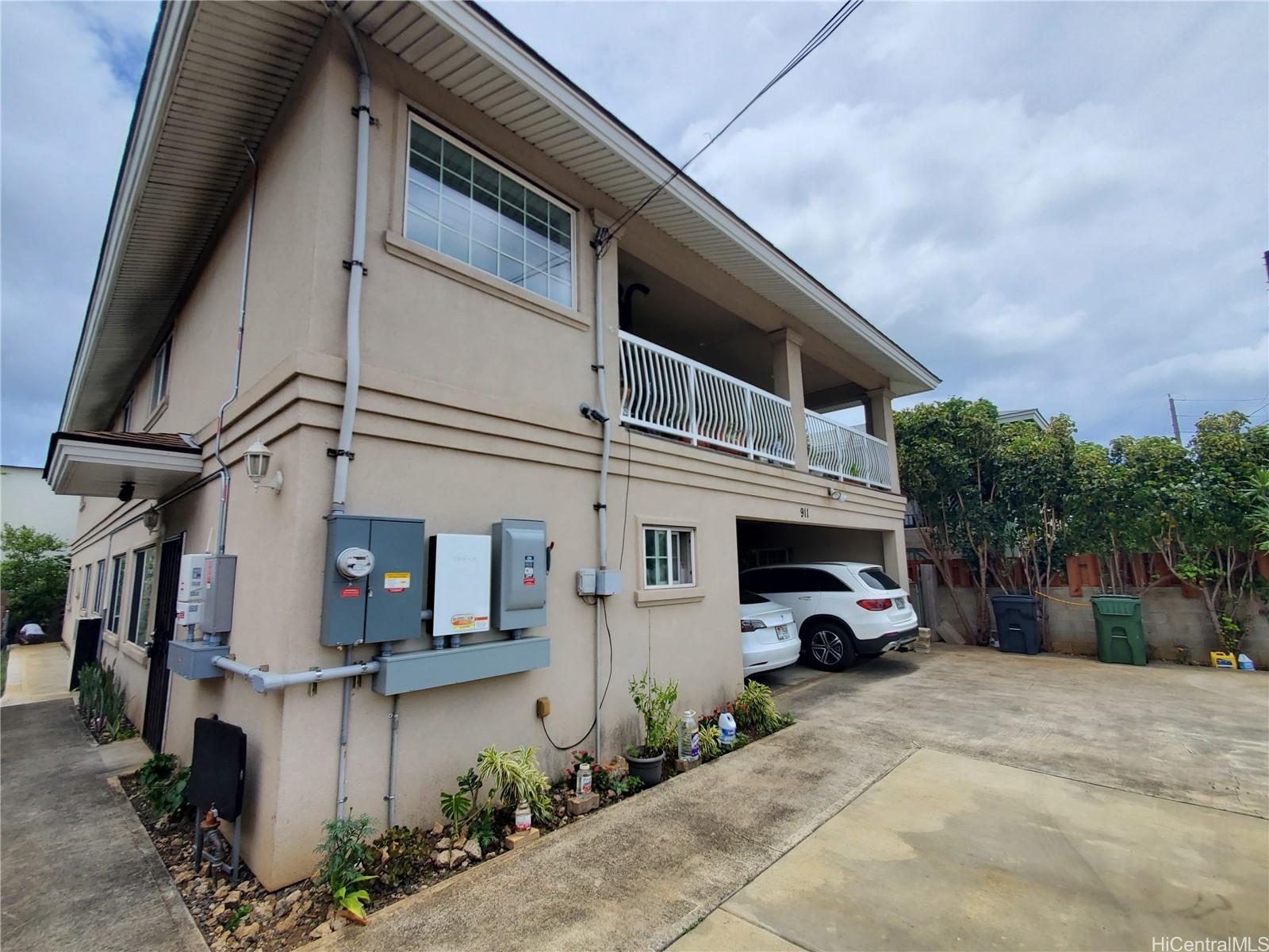 911  Winant Street Kalihi Area, Honolulu home - photo 2 of 13