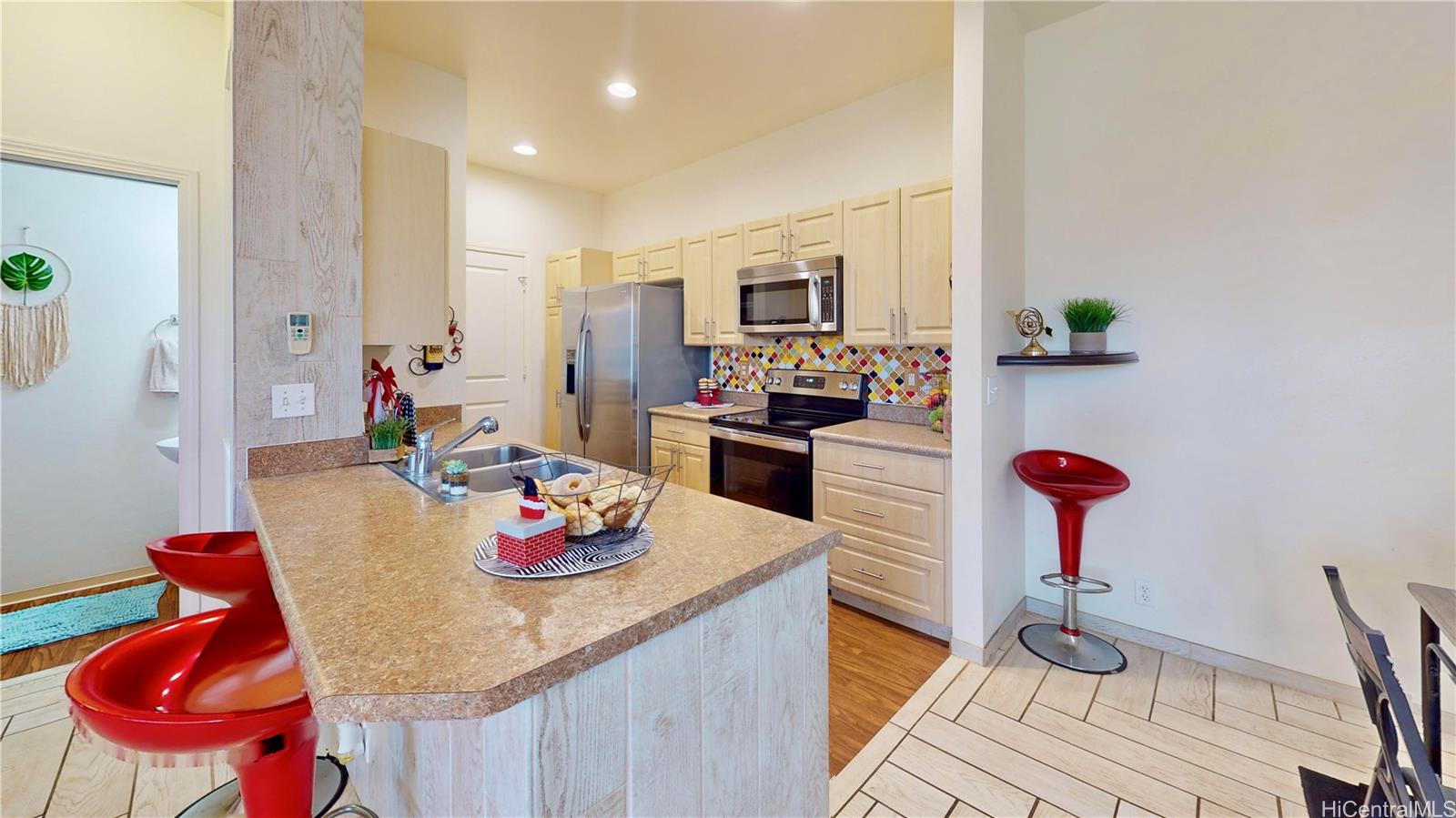 91-1001  Keaunui Drive Ewa Gen Laulani-tides, Ewaplain home - photo 3 of 24