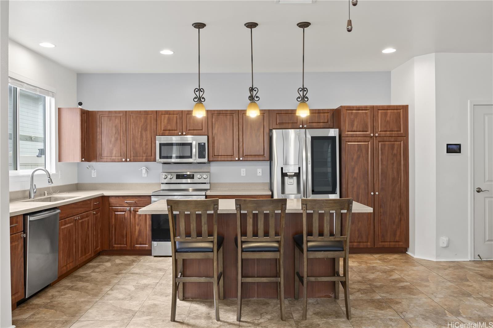 91-1001  Keaunui Drive Ewa Gen Laulani-trades, Ewaplain home - photo 5 of 19