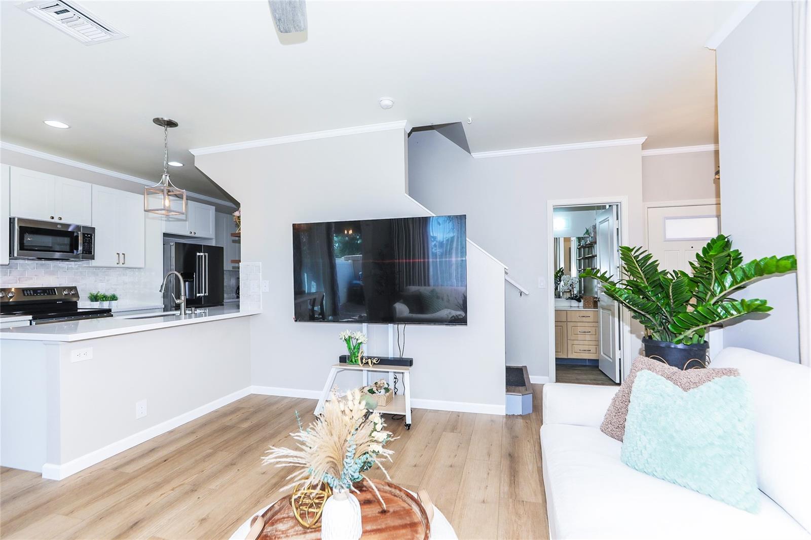 91-1001  Keaunui Drive Ewa Gen Laulani, Ewaplain home - photo 2 of 25