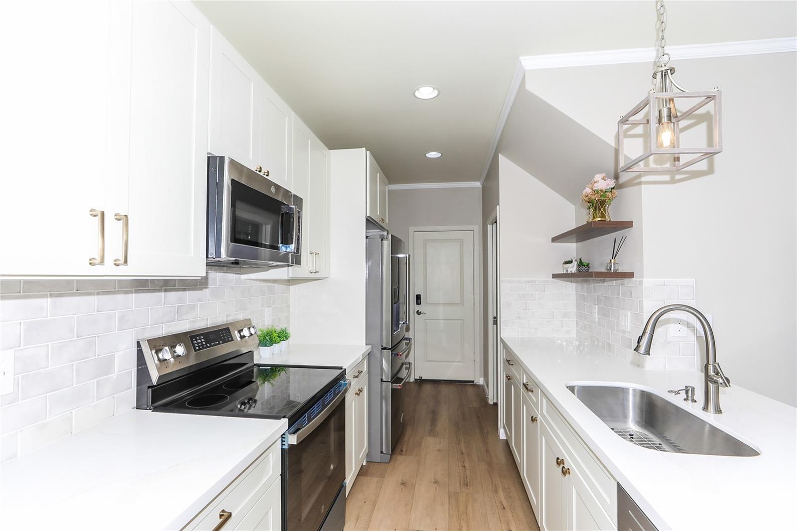 91-1001  Keaunui Drive Ewa Gen Laulani, Ewaplain home - photo 5 of 25