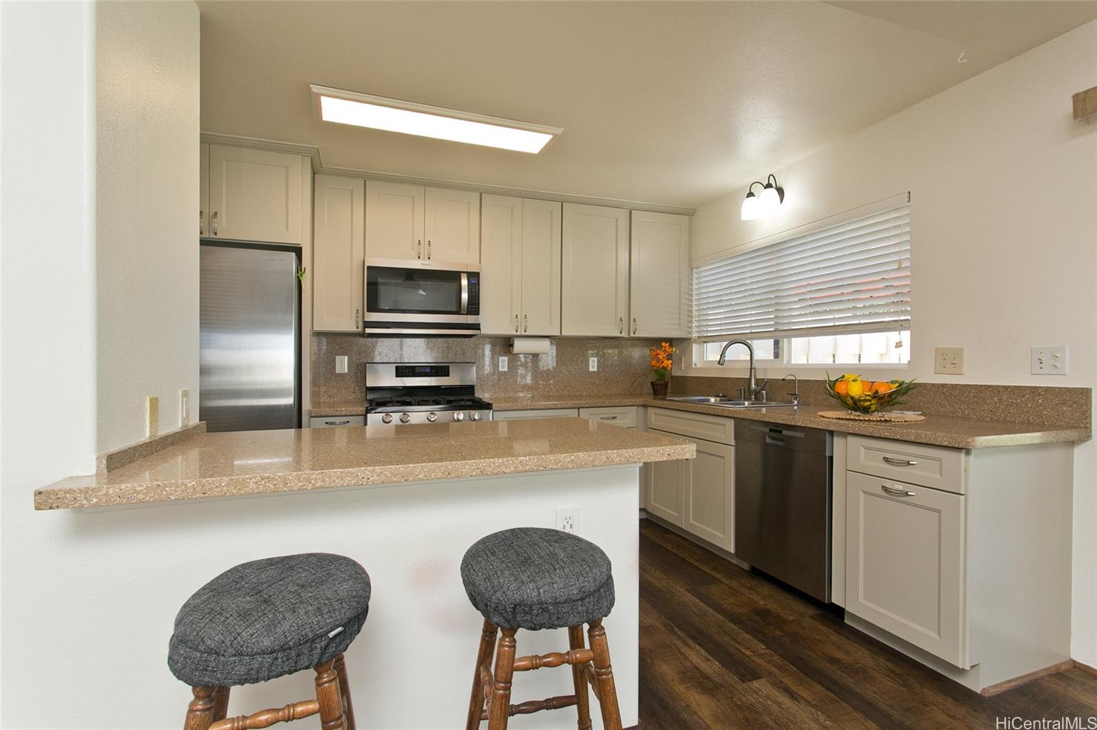 91-1008  Kahiuka Street Ewa Gen Sun Terra South, Ewaplain home - photo 4 of 14