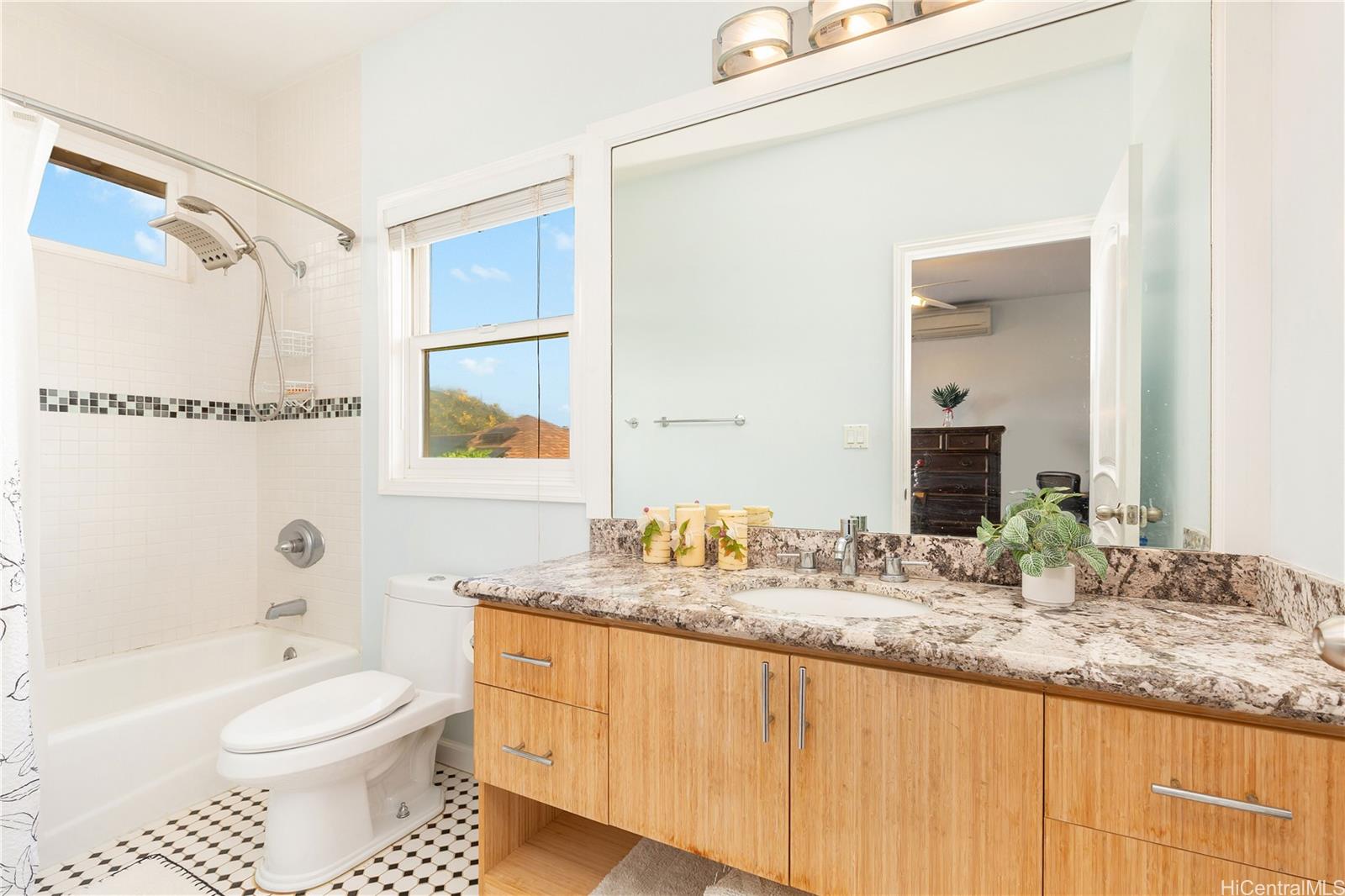 91-1011  Hiluhilu Street Kapolei, Ewaplain home - photo 11 of 23