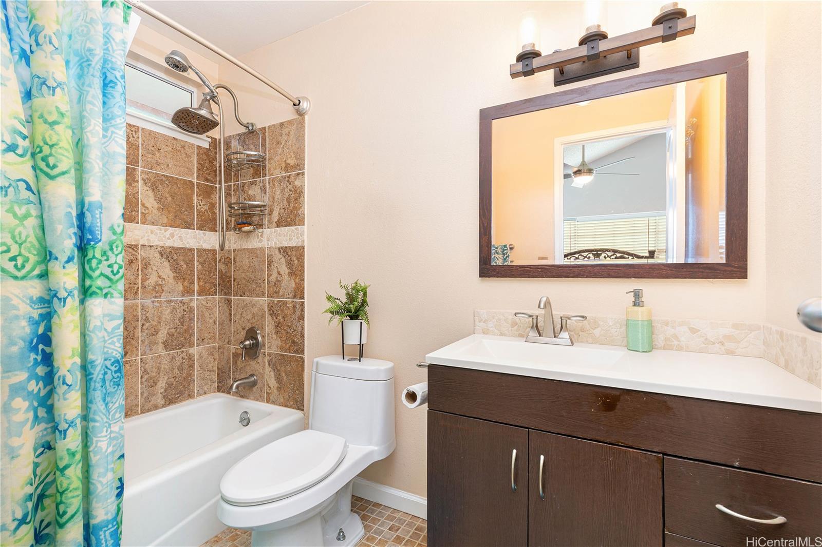 91-1011  Hiluhilu Street Kapolei, Ewaplain home - photo 8 of 23