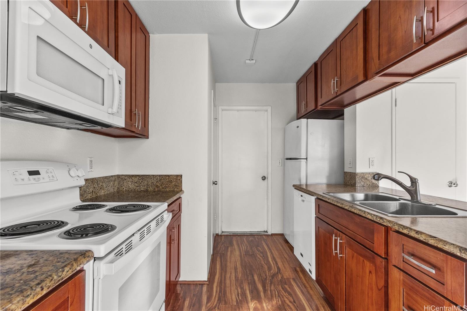 91-1013  Leleoi Street Ewa Gen Alii Cove, Ewaplain home - photo 4 of 25