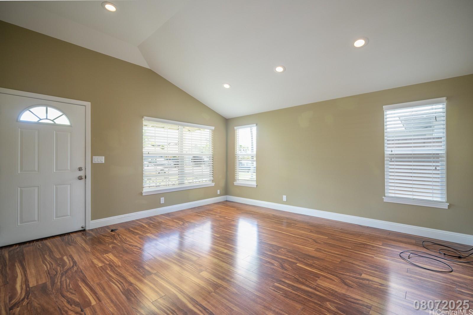 91-1014 Alepa St Kapolei - Rental - photo 4 of 25