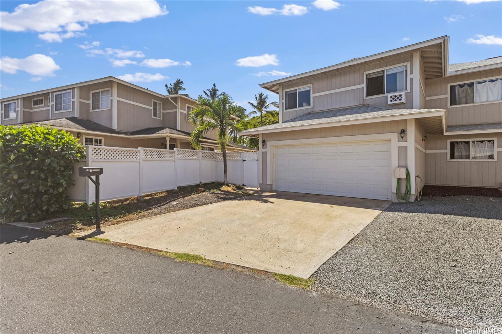 91-1015  Aawa Dr Westloch Fairway, Ewaplain home - photo 2 of 16