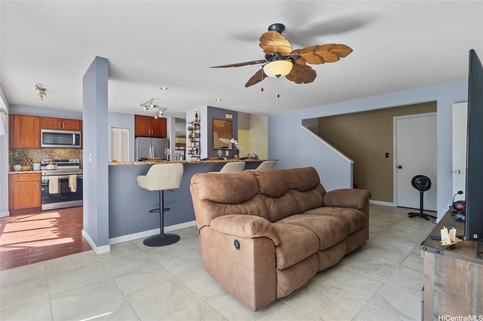 91-1015  Aawa Dr Westloch Fairway, Ewaplain home - photo 7 of 16