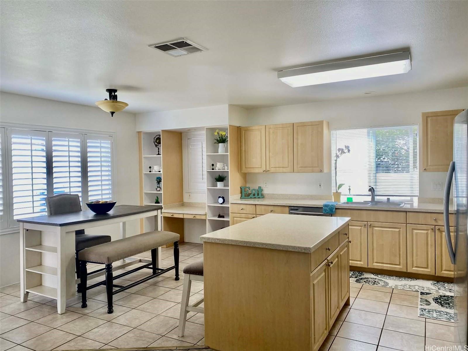 91-1017  Kaihanupa St Ocean Pointe, Ewaplain home - photo 3 of 16