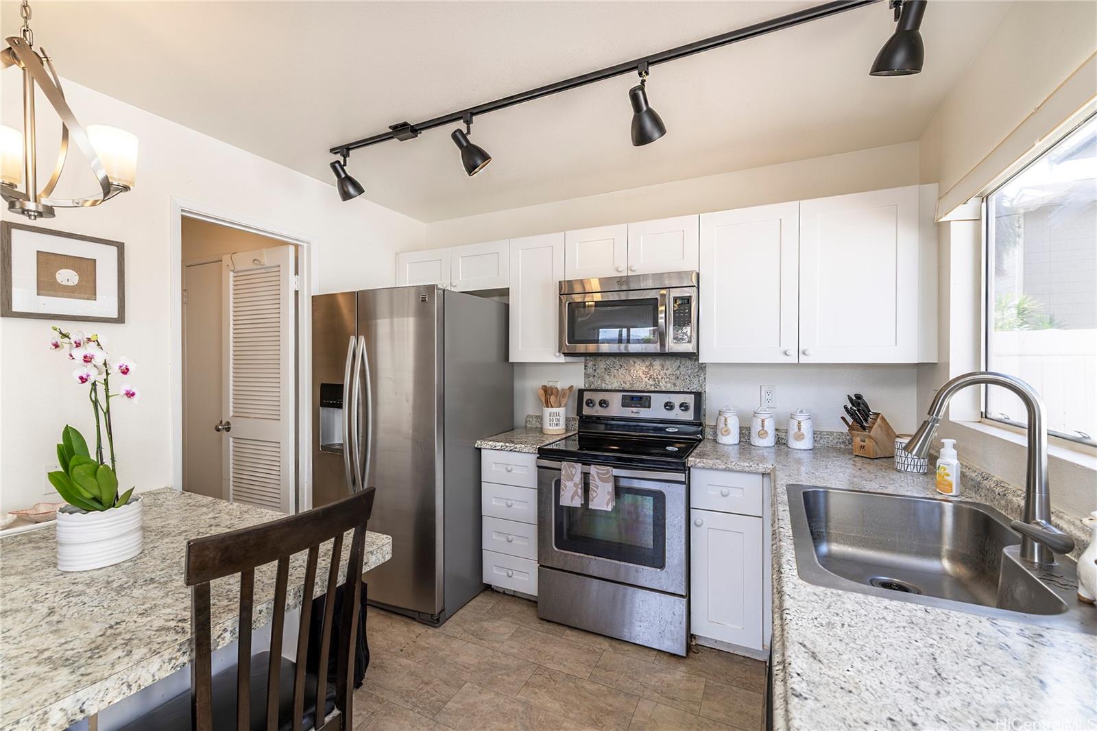 91-1018  Laulauna Street Ewa Gen Lombard Way, Ewaplain home - photo 13 of 23