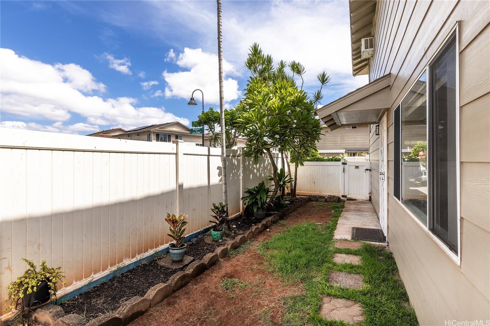 91-1018  Laulauna Street Ewa Gen Lombard Way, Ewaplain home - photo 20 of 23