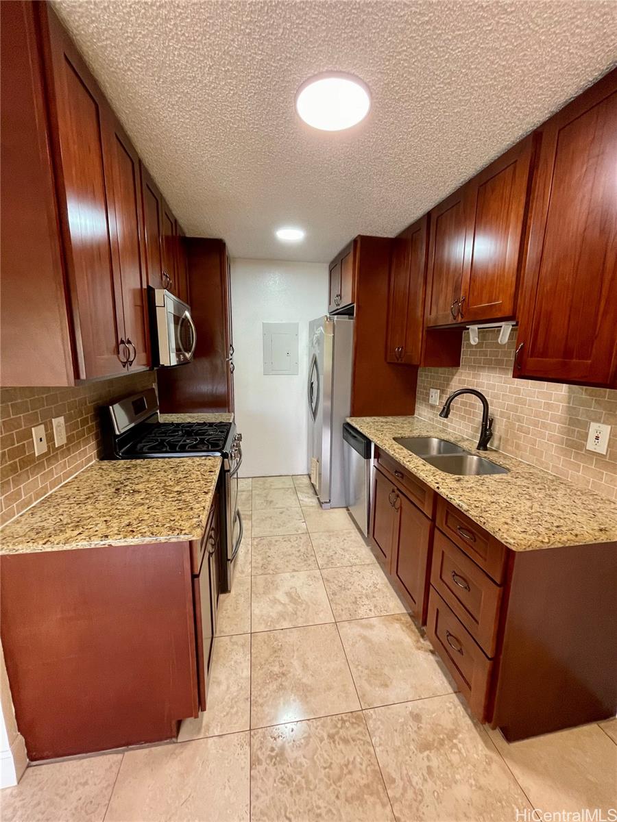 Palm Villas condo # 22S, Ewa Beach, Hawaii - photo 3 of 18