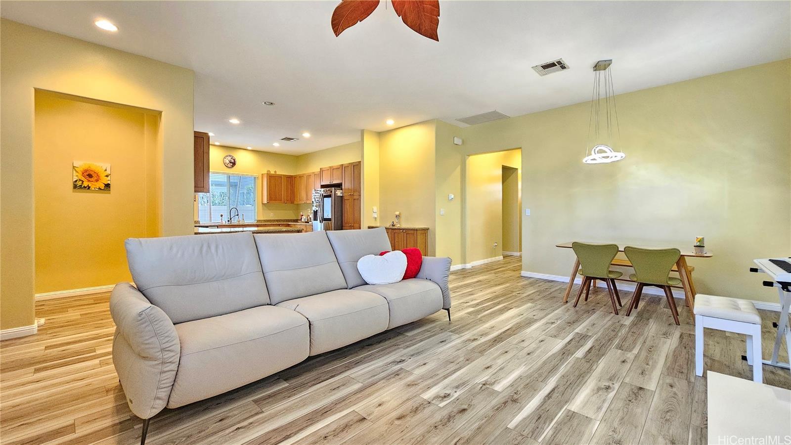 91-1022  Waiilikahi Street Hoakalei-ka Makana, Ewaplain home - photo 23 of 25