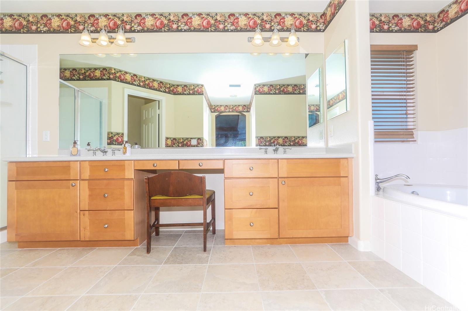 91-1027  Kaikoele Street Ocean Pointe, Ewaplain home - photo 10 of 25