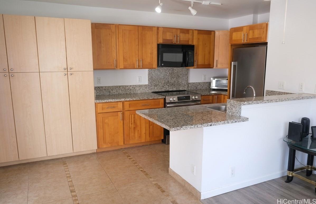 Avalon 3 condo # 9A, Ewa Beach, Hawaii - photo 4 of 10