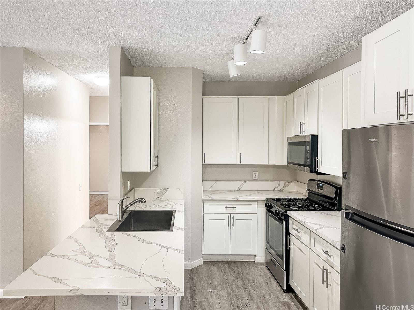 Palm Court condo # 24T, Ewa Beach, Hawaii - photo 2 of 14