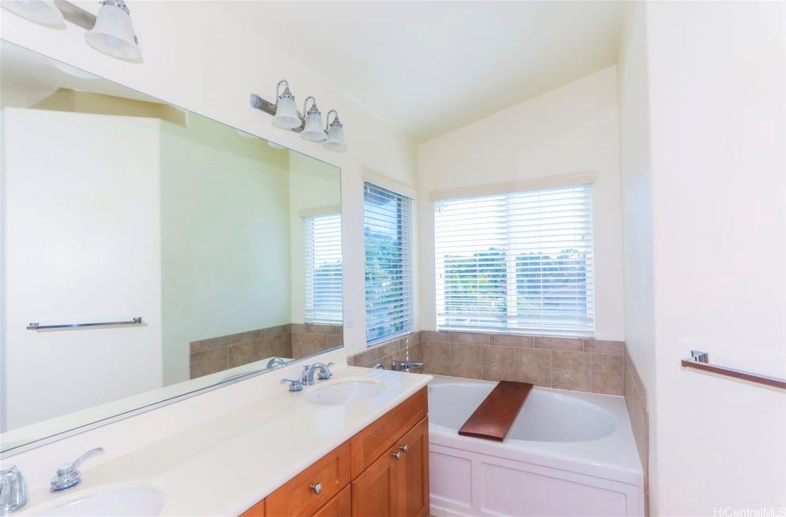 91-1031  Kai Weke Street Ocean Pointe, Ewaplain home - photo 9 of 23