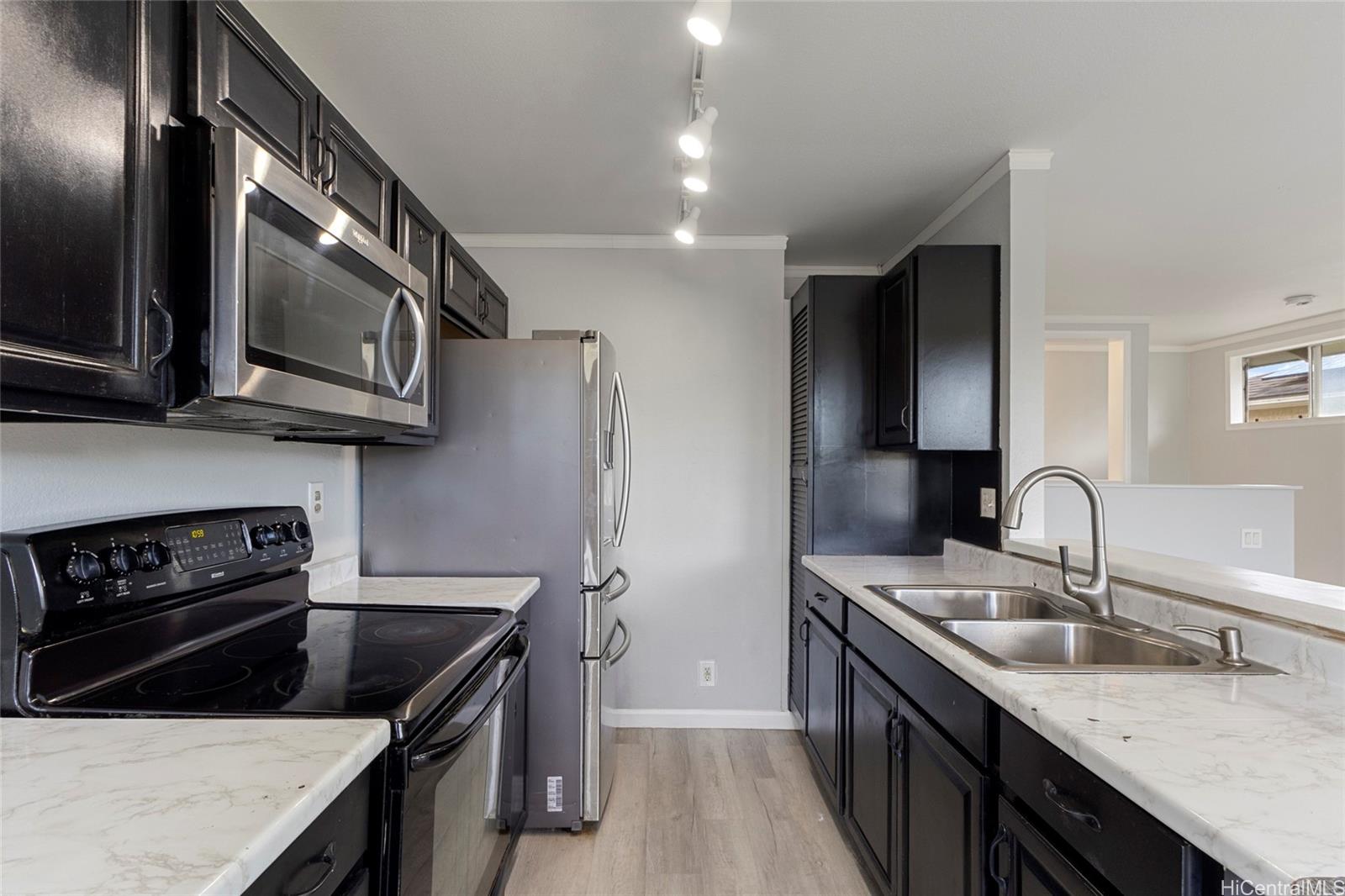 91-1033  Hoomaka Street Ewa Gen Lombard Way, Ewaplain home - photo 7 of 25