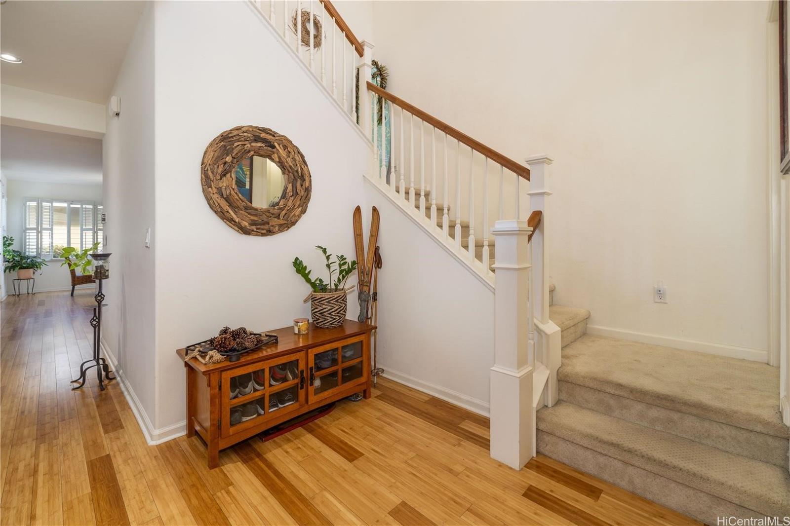 91-1033  Kaiamalo Street Hoakalei-ka Makana, Ewaplain home - photo 2 of 20