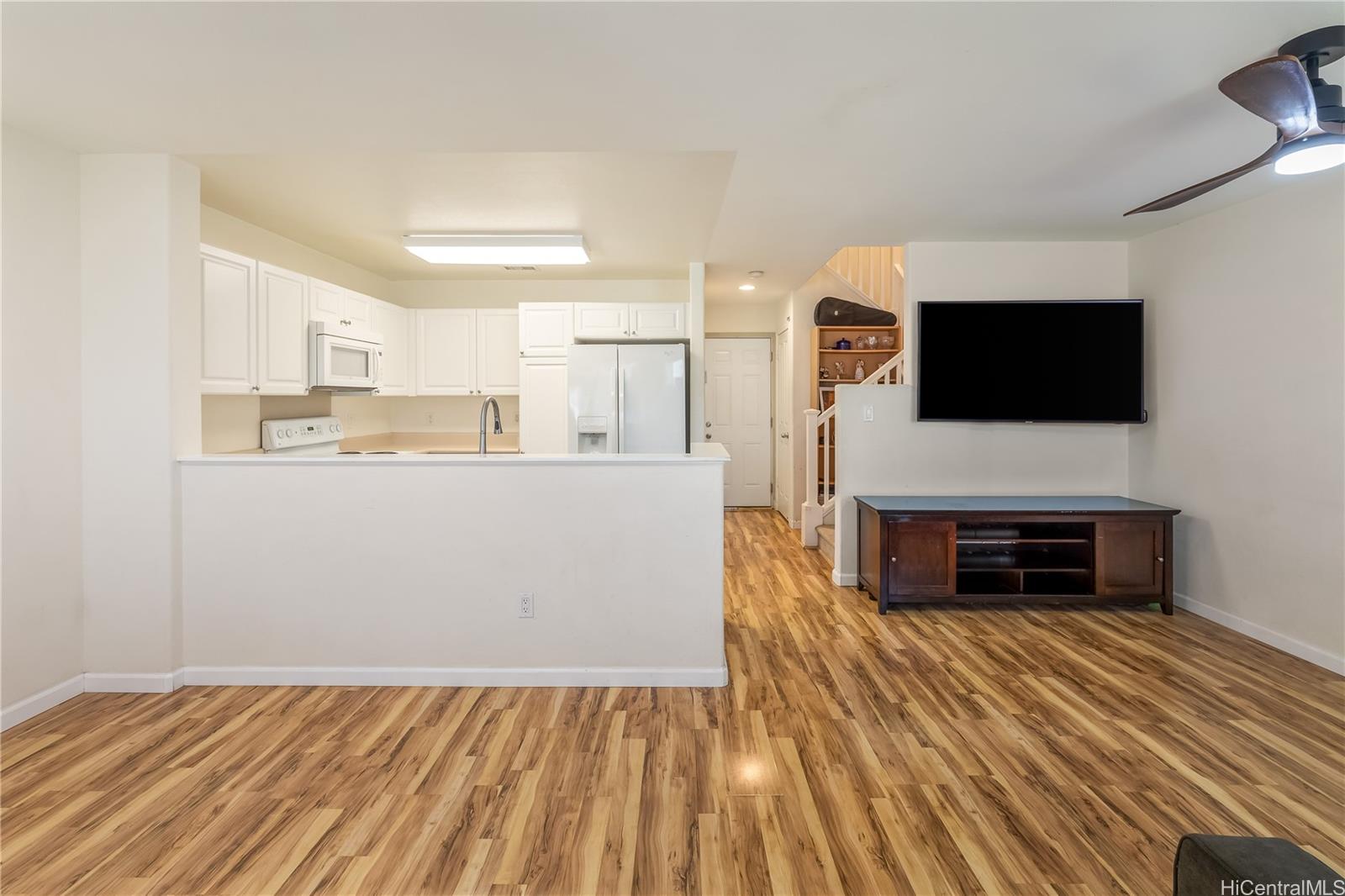 91-1033 Kaipalaoa Street townhouse # 1402, Ewa Beach, Hawaii - photo 2 of 20