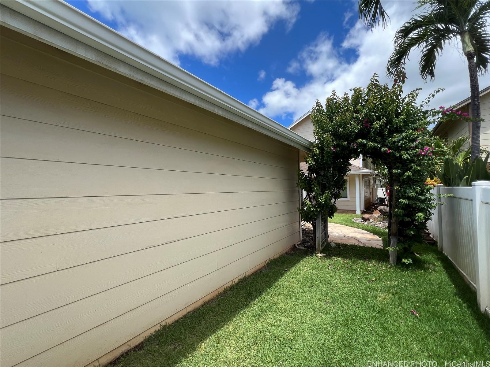 91-1035  Kaiko Street Ocean Pointe, Ewaplain home - photo 23 of 25