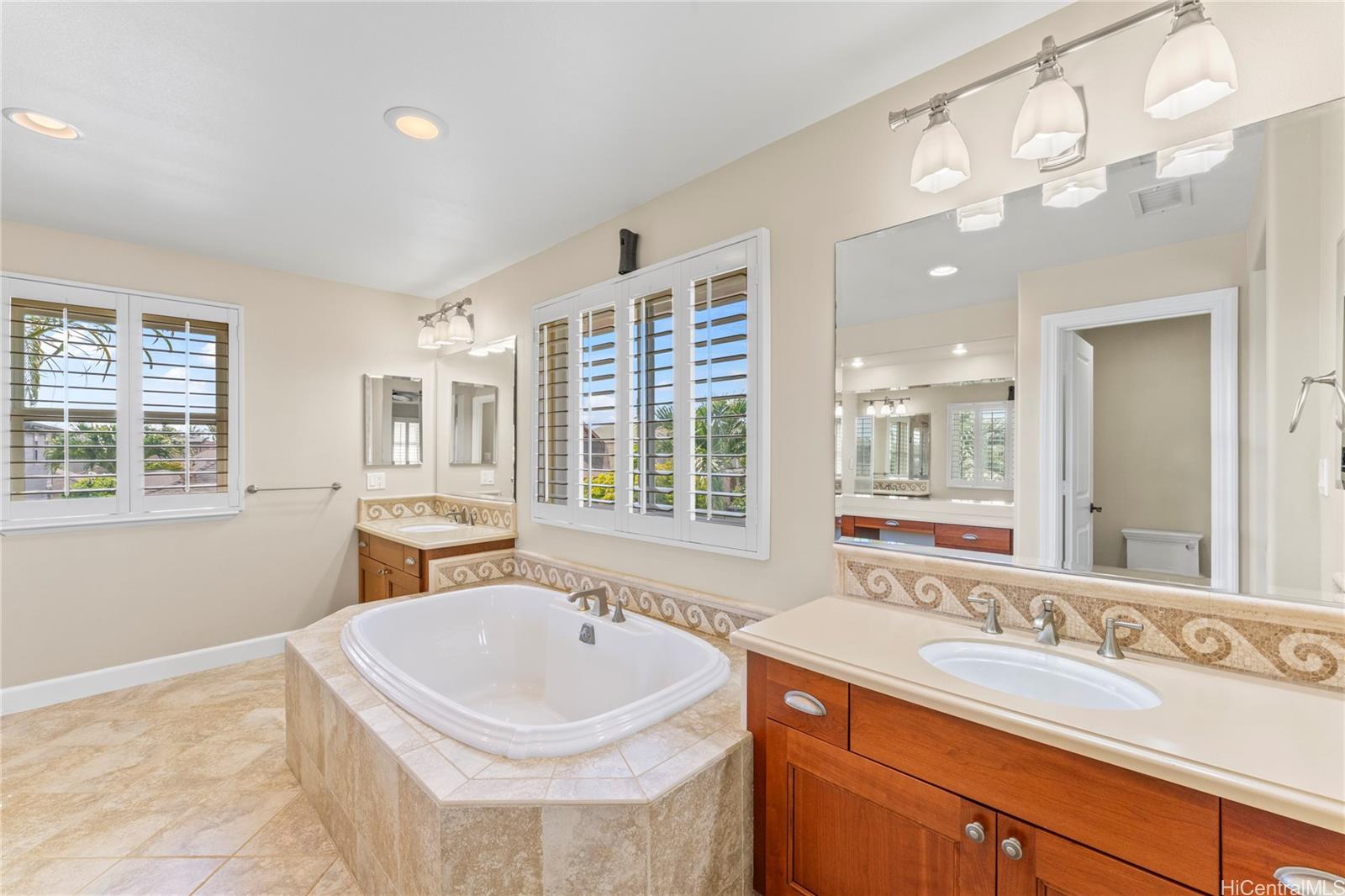 91-1037  Waikapuna Street Hoakalei-ka Makana, Ewaplain home - photo 14 of 25