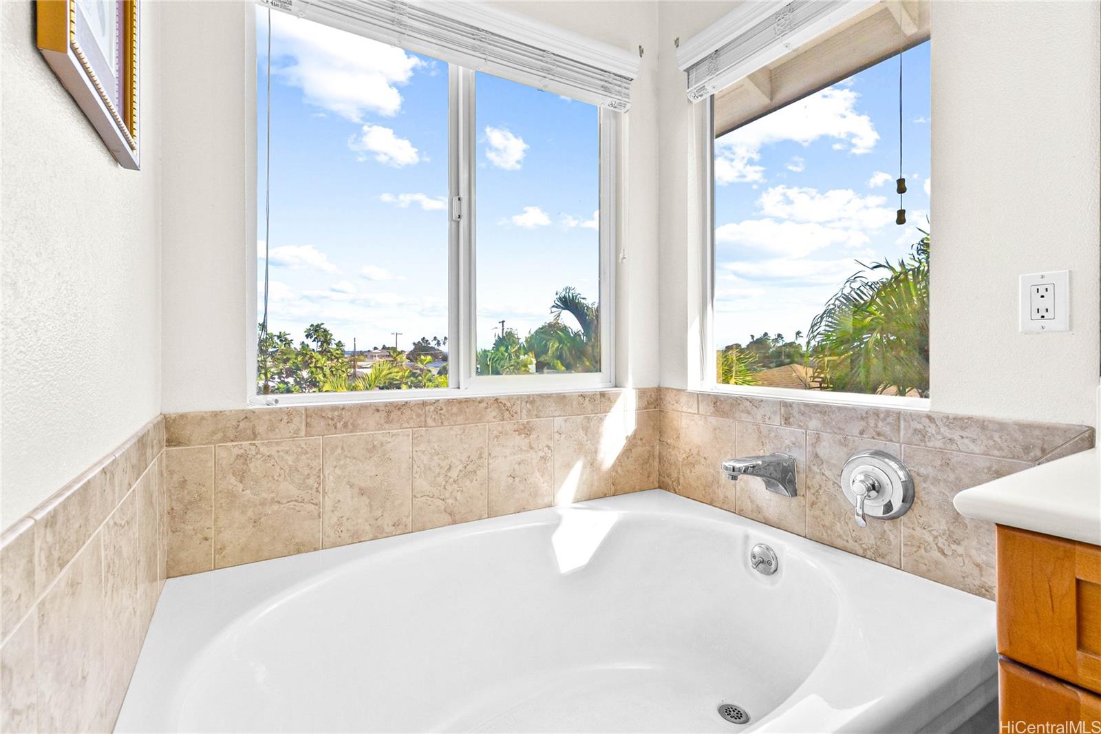 91-1041  Kai Weke Street Ocean Pointe, Ewaplain home - photo 15 of 23