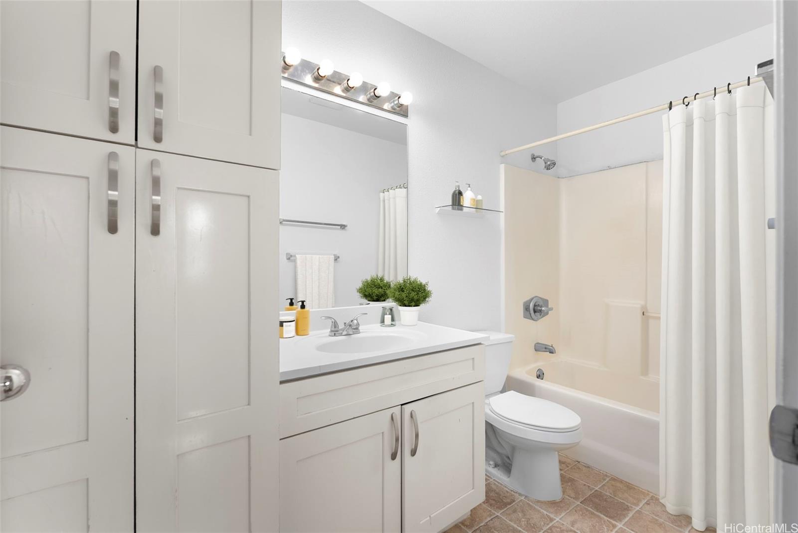 Ewa by Gentry Comm. Assn. townhouse # 4G, Ewa Beach, Hawaii - photo 16 of 22