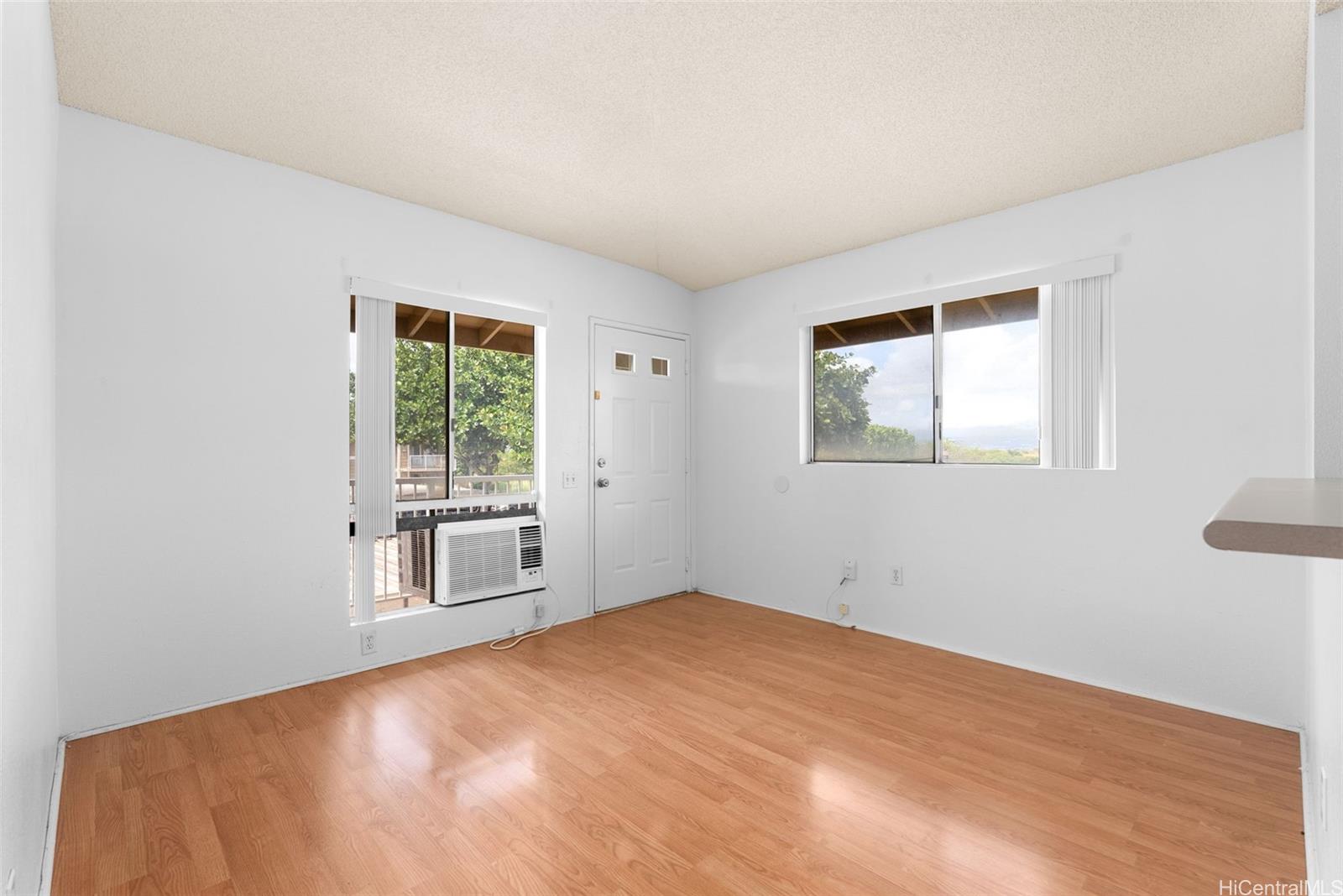 Ewa by Gentry Comm. Assn. townhouse # 4G, Ewa Beach, Hawaii - photo 3 of 22