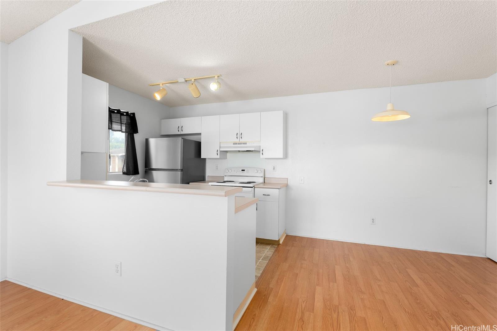 Ewa by Gentry Comm. Assn. townhouse # 4G, Ewa Beach, Hawaii - photo 8 of 22