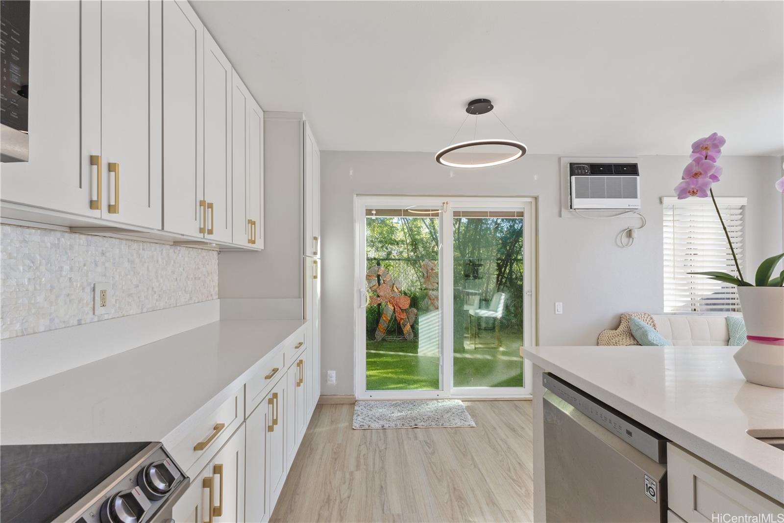 91-1048 Manaolana St townhouse # 15B, EWA BEACH, Hawaii - photo 3 of 17