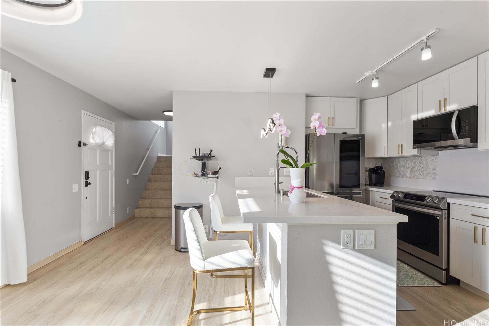 91-1048 Manaolana St townhouse # 15B, EWA BEACH, Hawaii - photo 5 of 17