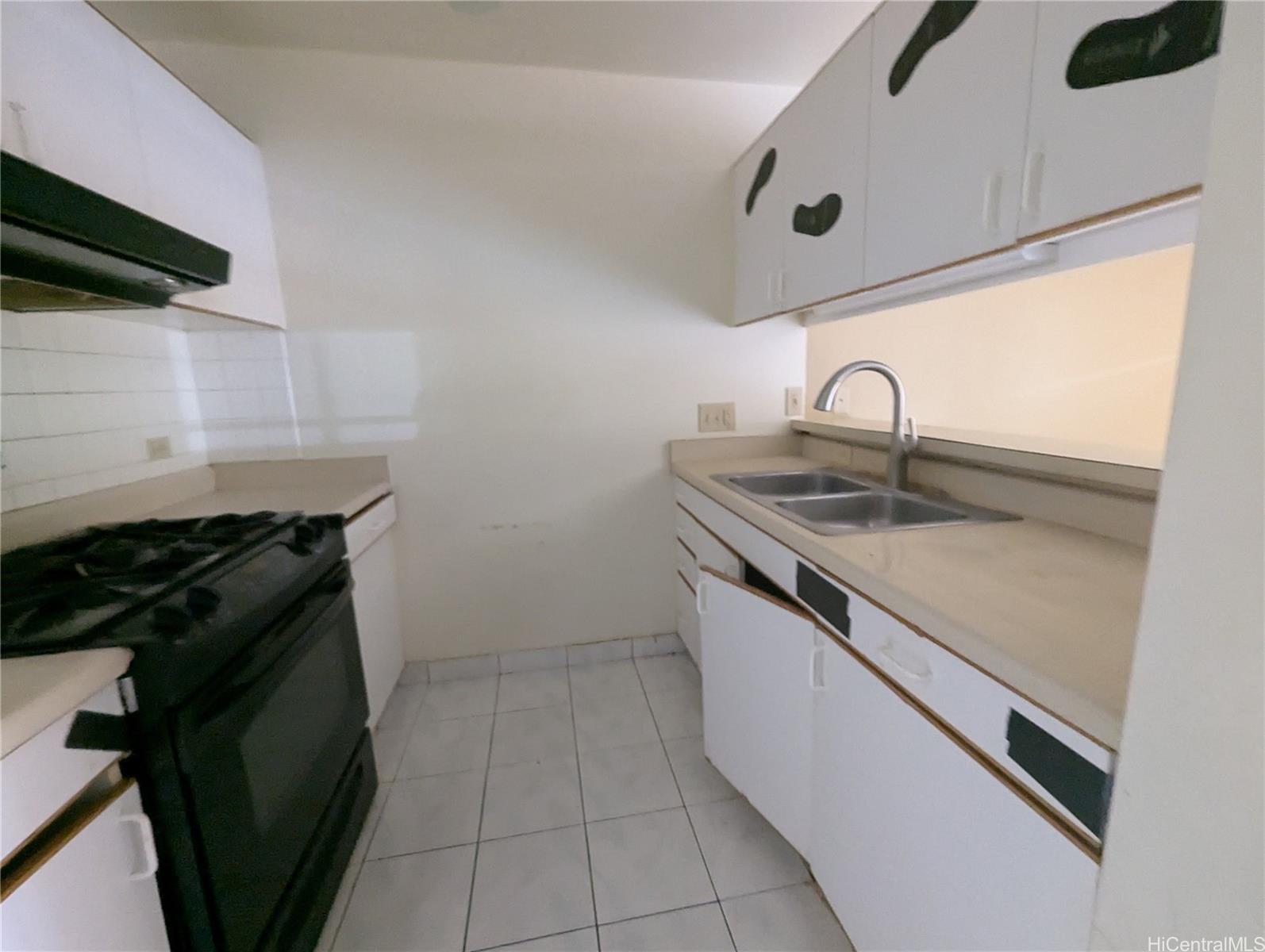 West Loch Fairways townhouse # 11C, Ewa Beach, Hawaii - photo 4 of 13