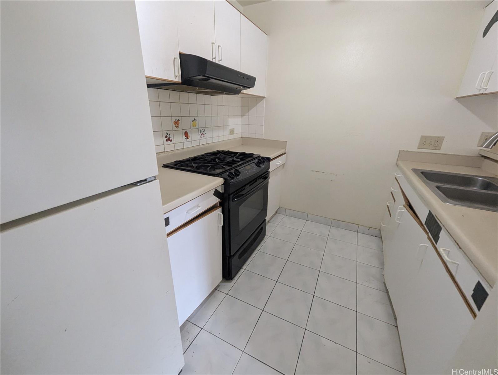 West Loch Fairways townhouse # 11C, Ewa Beach, Hawaii - photo 4 of 13