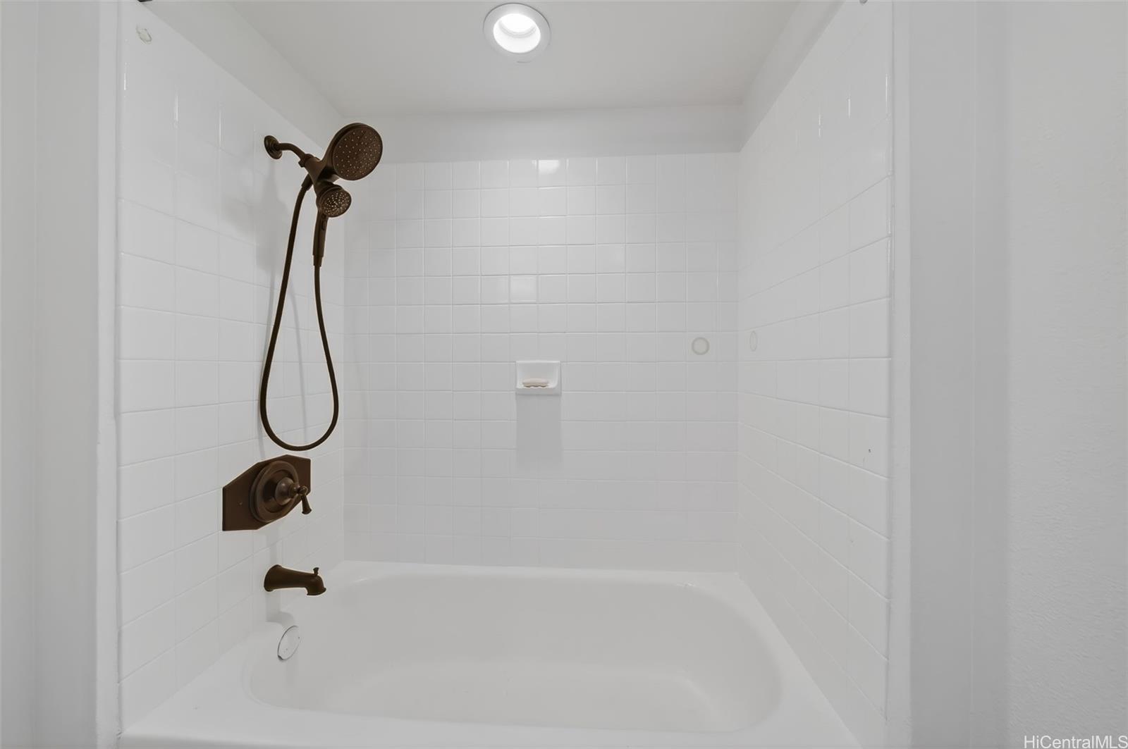 Kekuilani Villas condo # 1107, Kapolei, Hawaii - photo 23 of 25