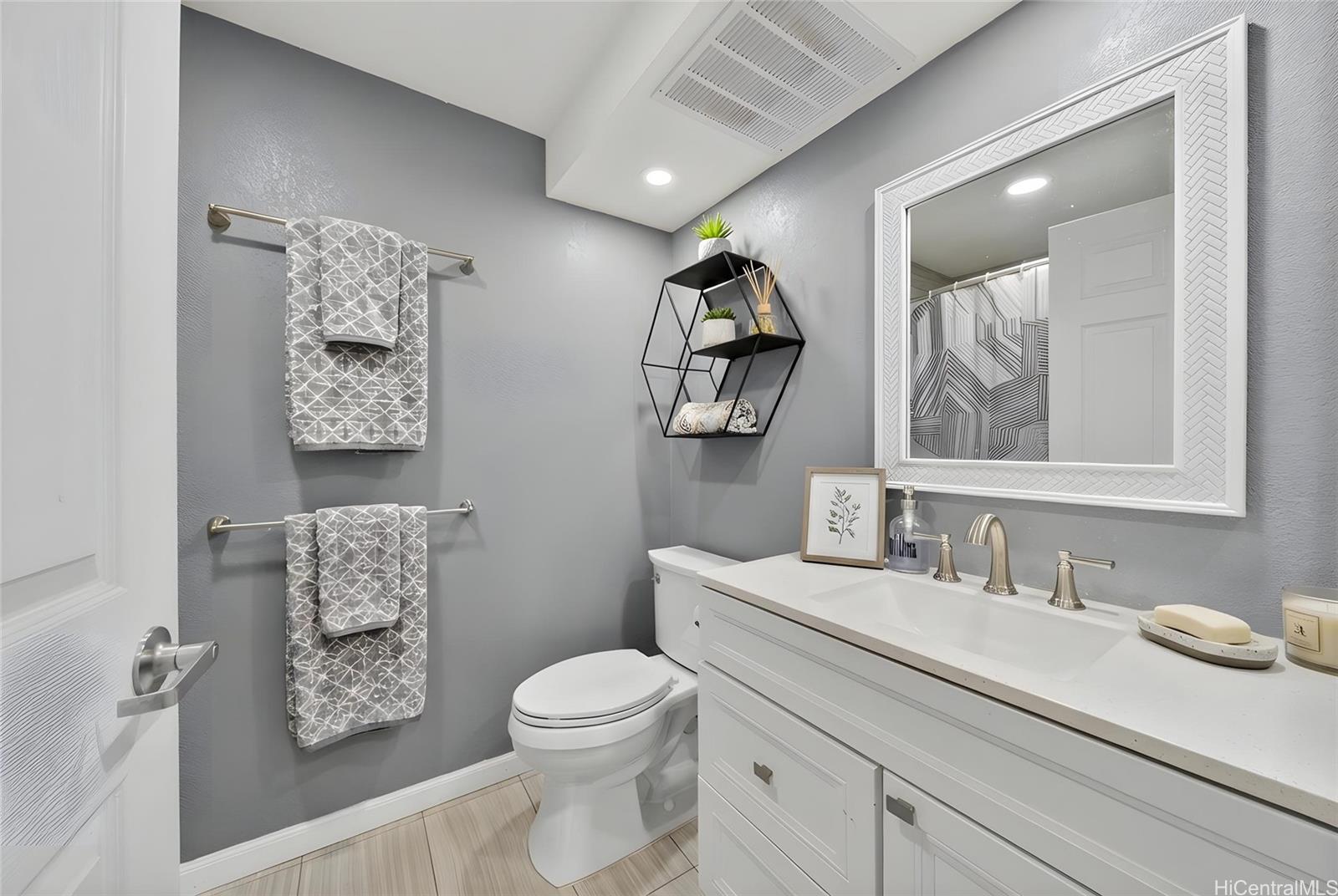 Kekuilani Villas condo # 1207-M, Kapolei, Hawaii - photo 7 of 13