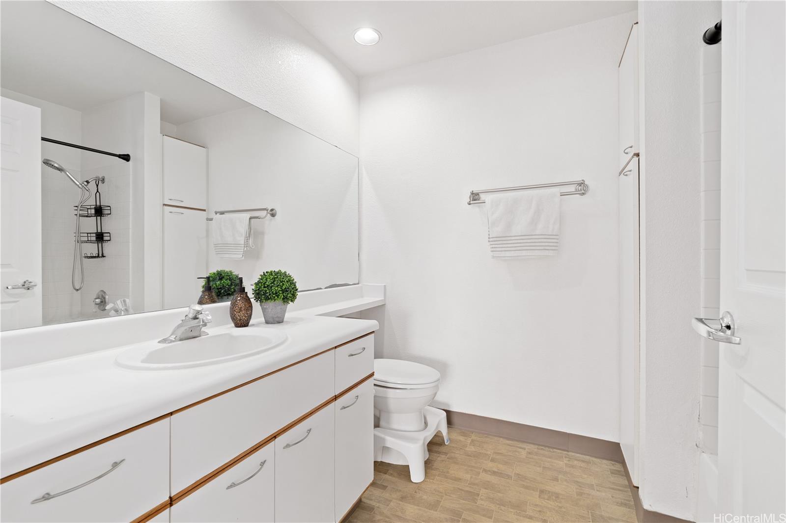 Villages of Kapolei townhouse # 205, Kapolei, Hawaii - photo 12 of 25