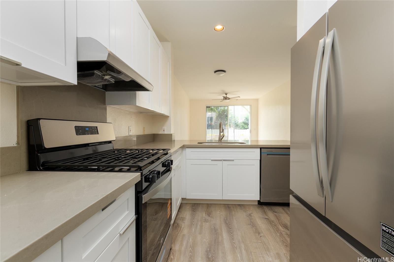 Villages of Kapolei townhouse # 502, Kapolei, Hawaii - photo 7 of 17