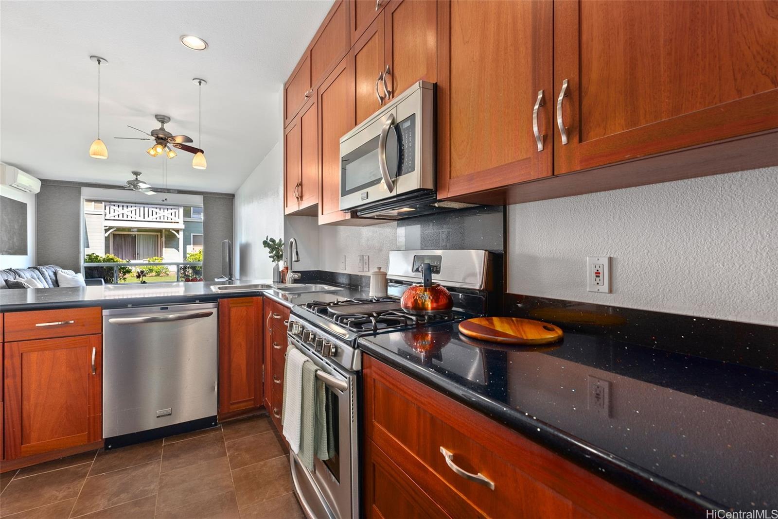 Villages of Kapolei townhouse # 1103, Kapolei, Hawaii - photo 7 of 25