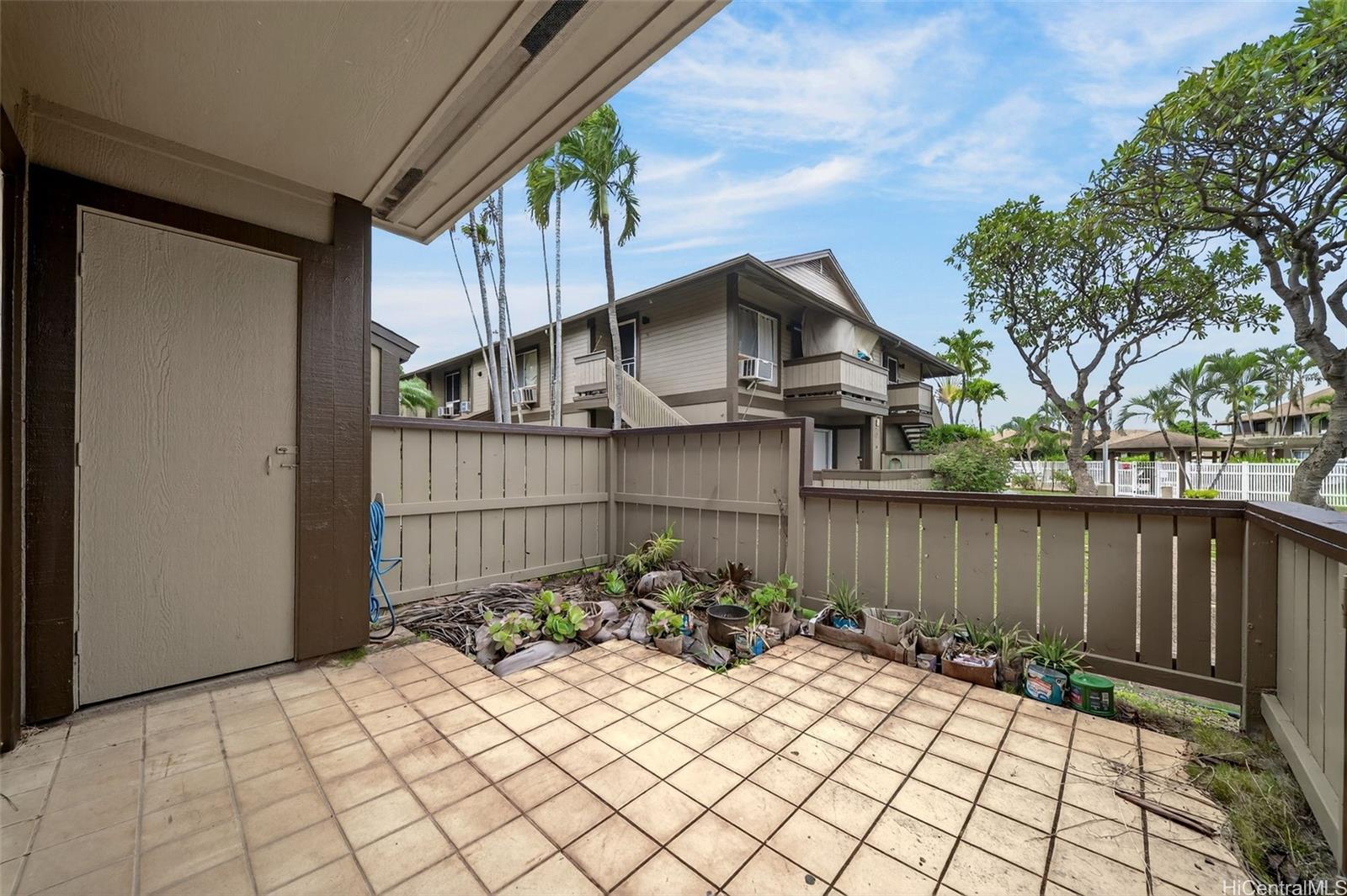 Ewa By townhouse # 5E, Ewa Beach, Hawaii - photo 2 of 20