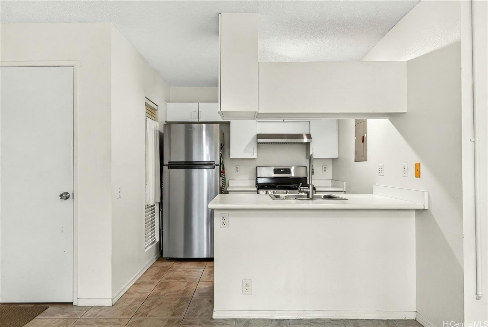 Ewa By townhouse # 5E, Ewa Beach, Hawaii - photo 11 of 20