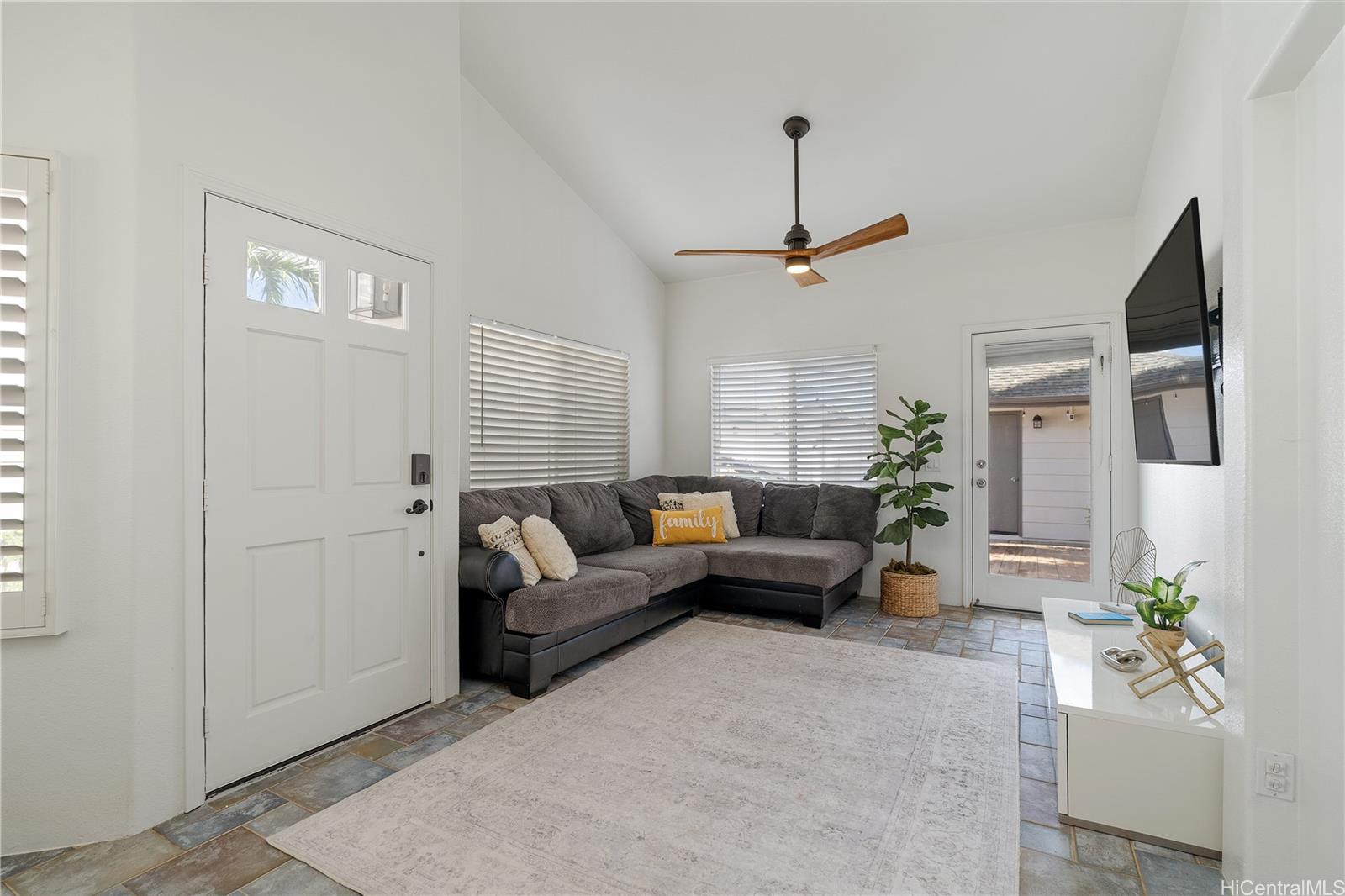 Ocean Pointe townhouse # 2C1, Ewa Beach, Hawaii - photo 4 of 19