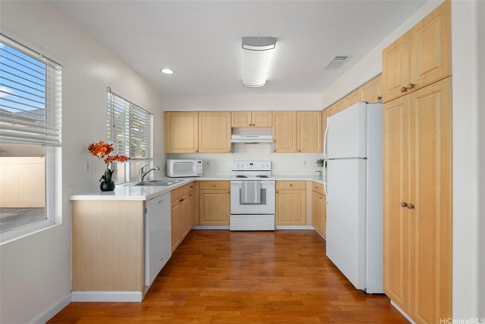 91-1072  Kaiheenalu Street Ocean Pointe, Ewaplain home - photo 8 of 20