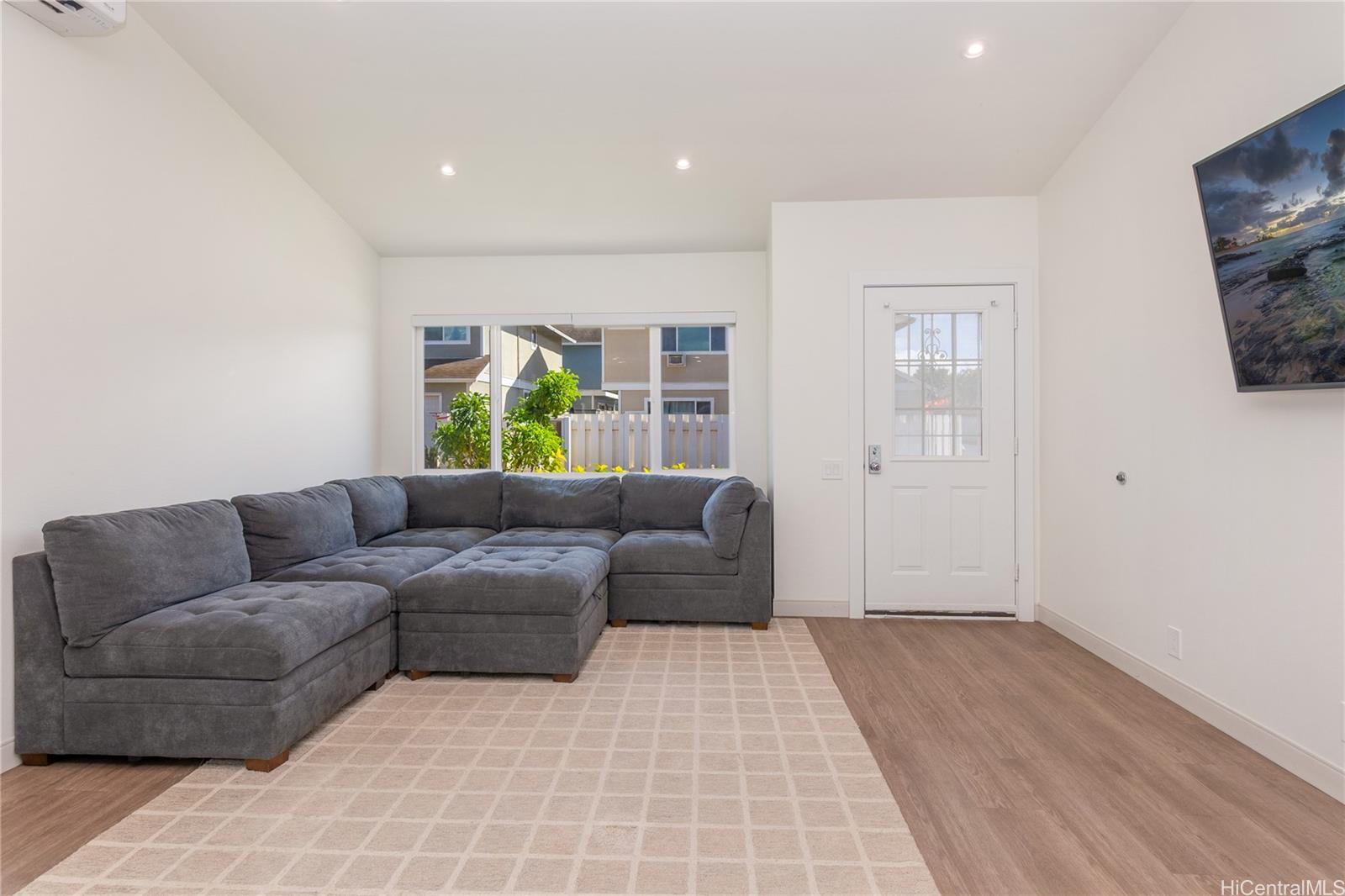 91-1072  Leleoi Street Ewa Gen Alii Cove, Ewaplain home - photo 3 of 21