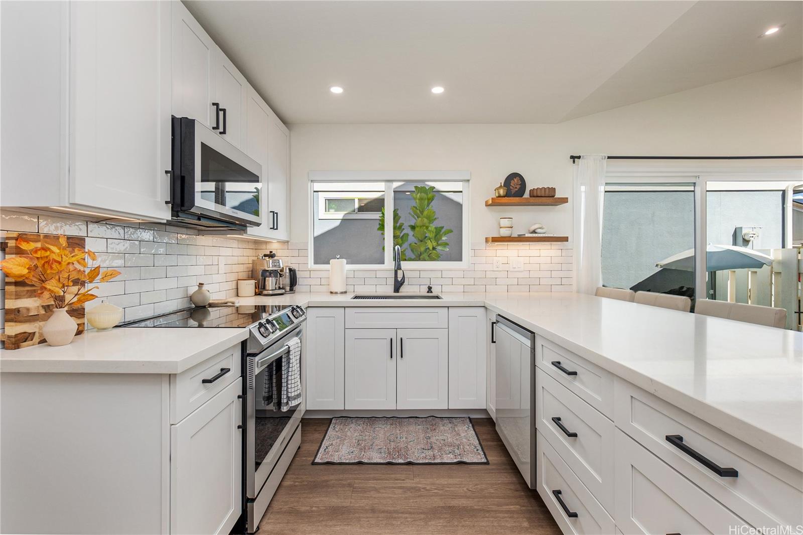 91-1072  Leleoi Street Ewa Gen Alii Cove, Ewaplain home - photo 5 of 21