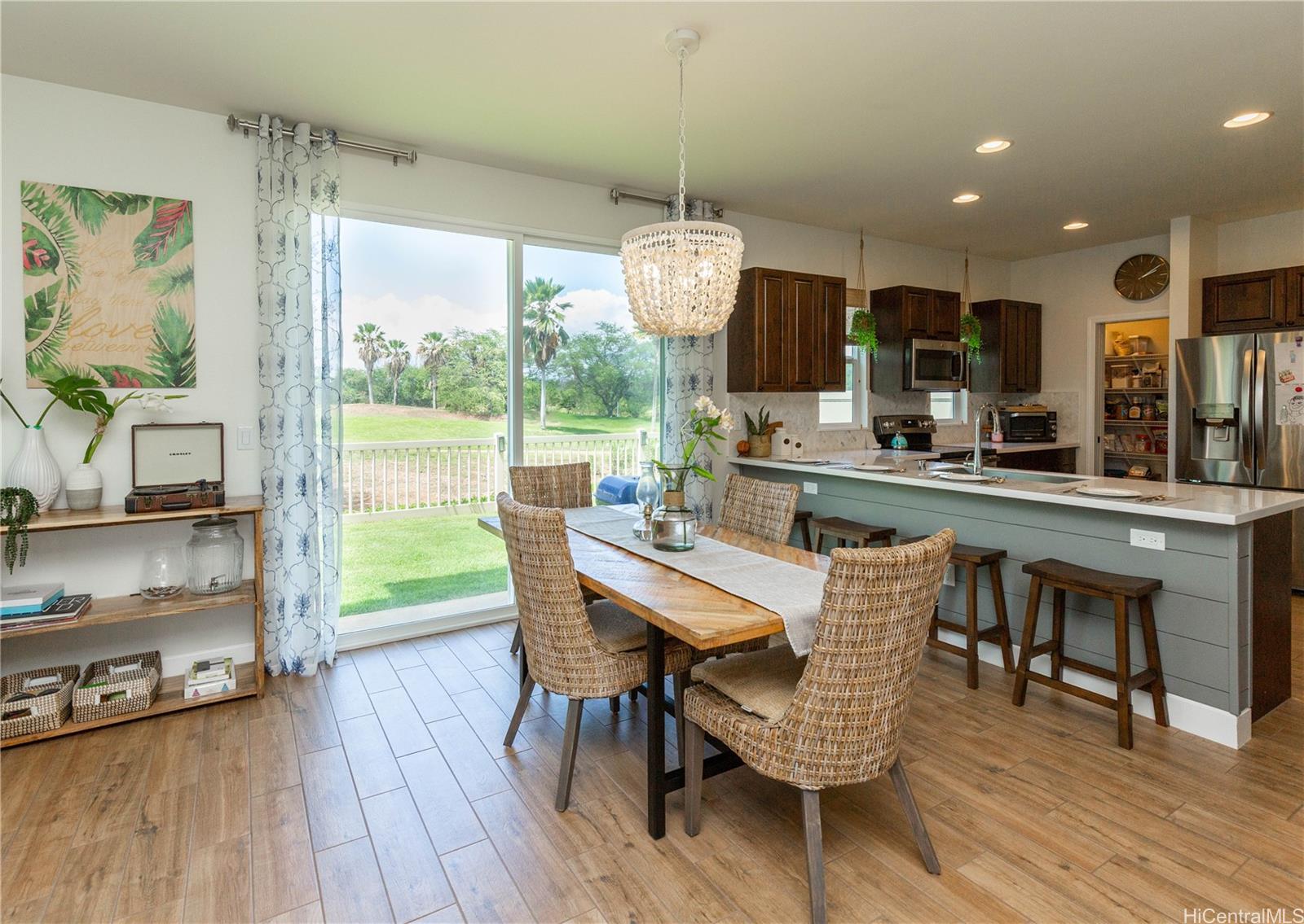 91-1077  Hokua Street Ewa Gen Coral Ridge, Ewaplain home - photo 4 of 25