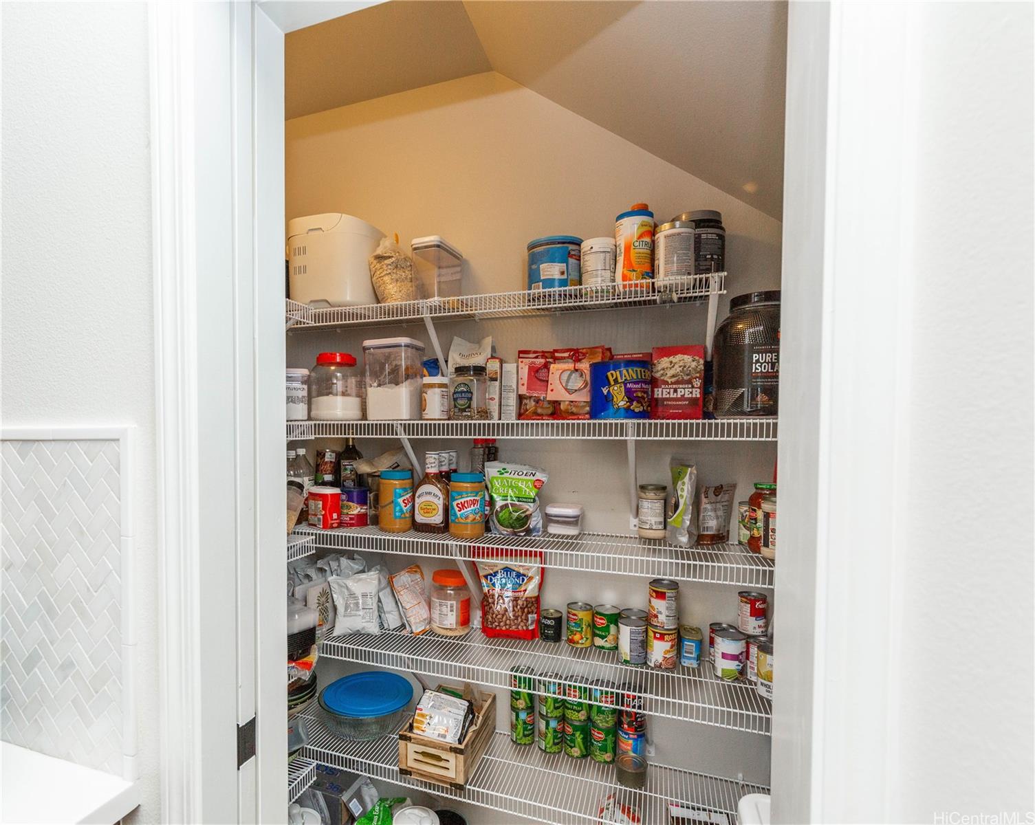 91-1077  Hokua Street Ewa Gen Coral Ridge, Ewaplain home - photo 6 of 25