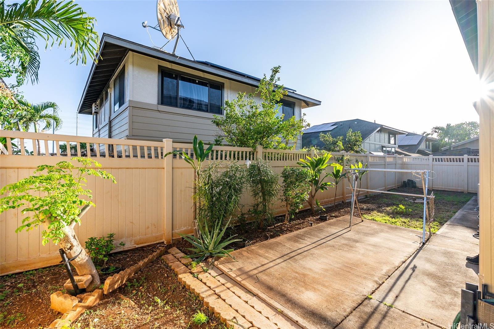 91-1077  Pakaweli Street Kapolei-kai, Ewaplain home - photo 19 of 22