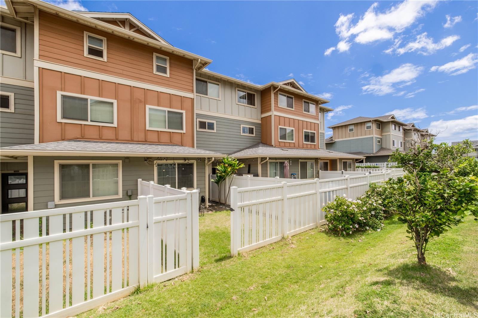 91-1081 Iwikuamoo Street townhouse # 1105, Ewa Beach, Hawaii - photo 16 of 25