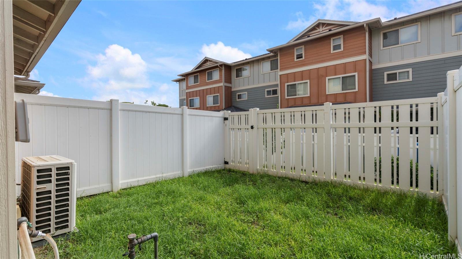 Ho'opili Comm Assn townhouse # 1208, Ewa Beach, Hawaii - photo 14 of 25